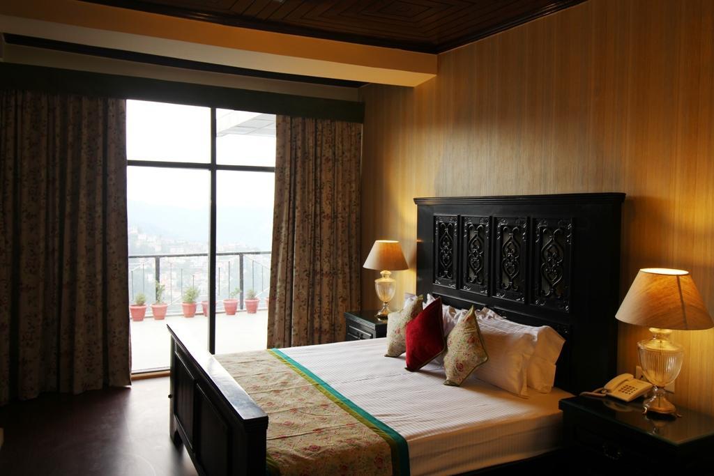 The Oaktree House Shimla Exterior foto